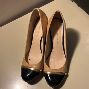 Franco Sarto nude with black toe and gold trim wedges